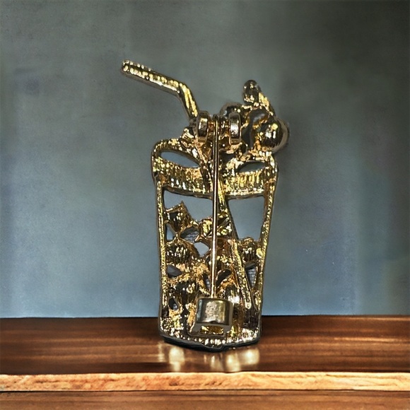 Tiny Drink Brooch - Picture 2 of 2